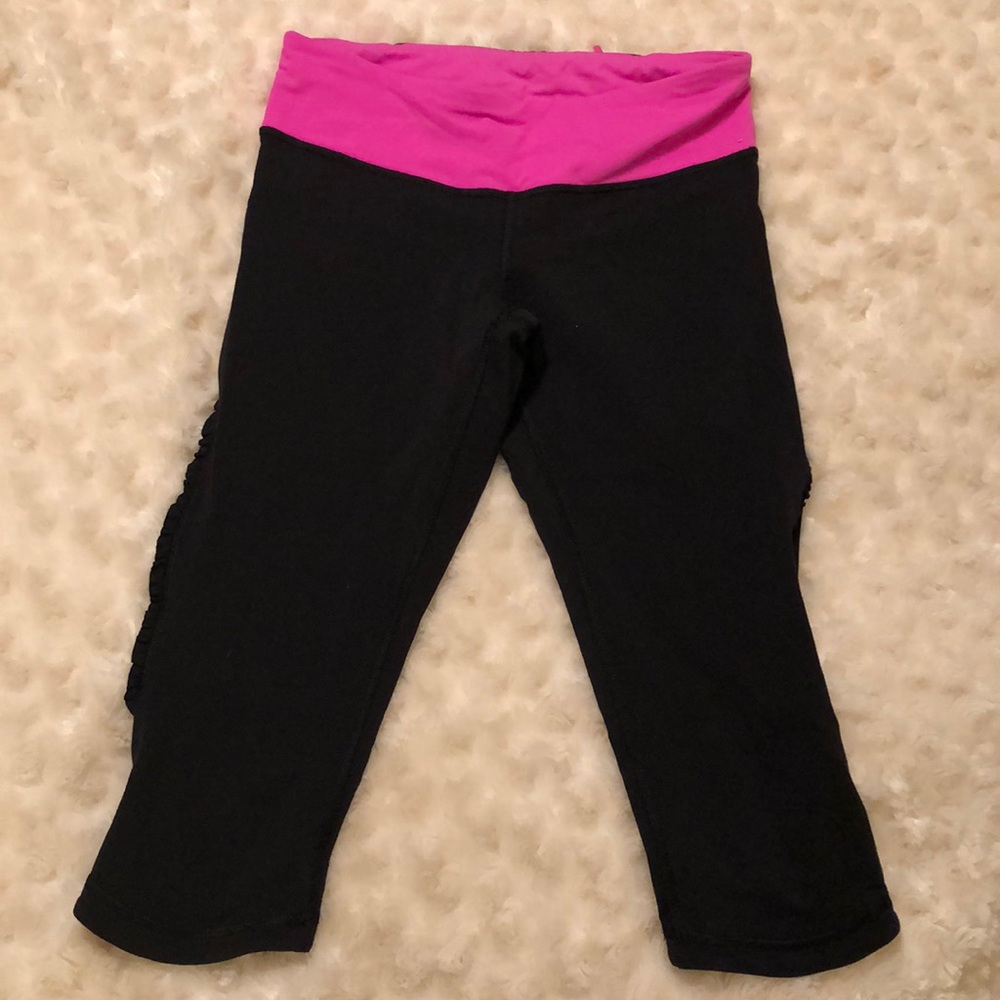 LuLuLemon • Workout Capris